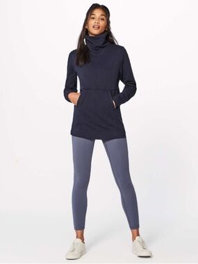 Lululemon Press Pause Pullover
Midnight Navy Women’s Size 6